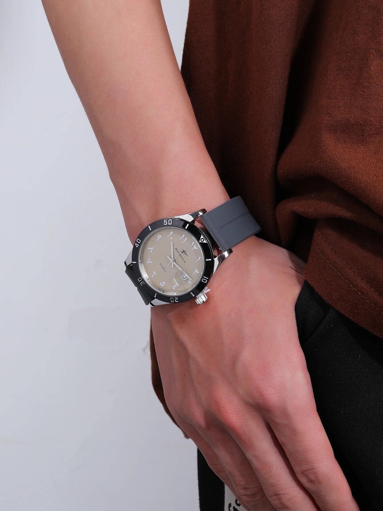 Fashionable, sporty, minimalist, business wristwatch