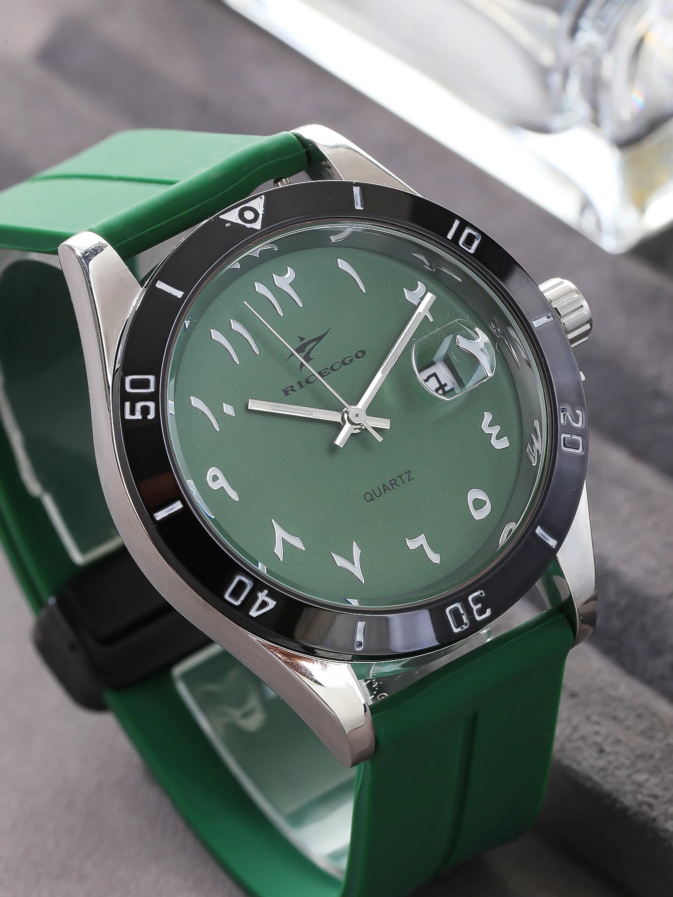 Fashionable, sporty, minimalist, business wristwatch