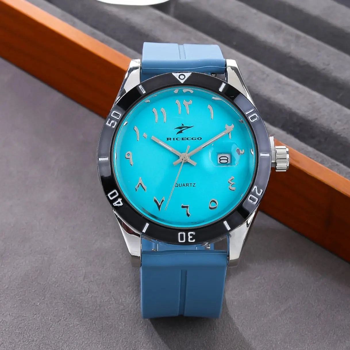 Fashionable, sporty, minimalist, business wristwatch